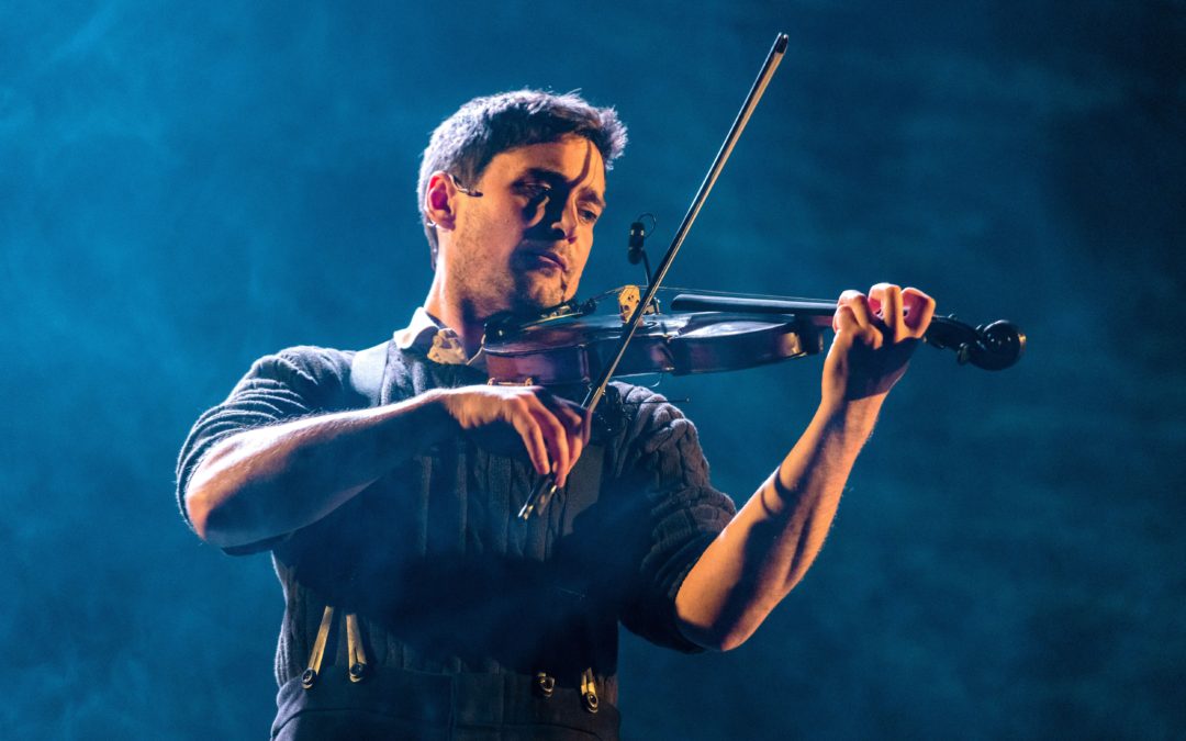 Driftwood Violin Takes Centre Stage in World Premiere Tour of Lost at Sea